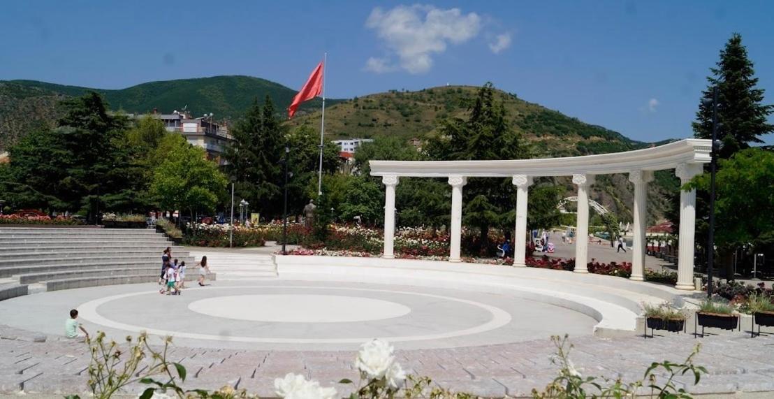 Charming House Apartment Pogradec Ngoại thất bức ảnh