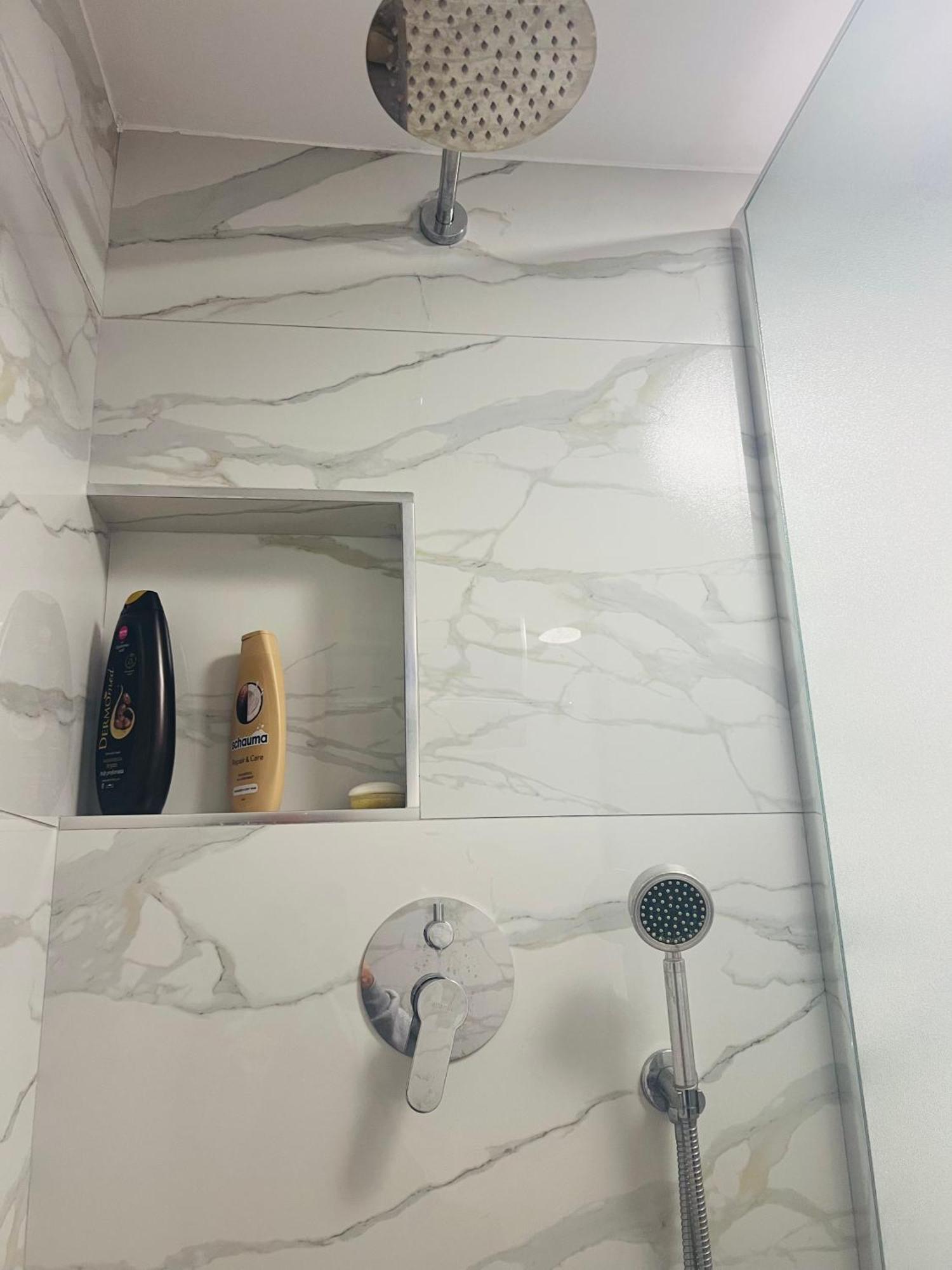 Charming House Apartment Pogradec Ngoại thất bức ảnh
