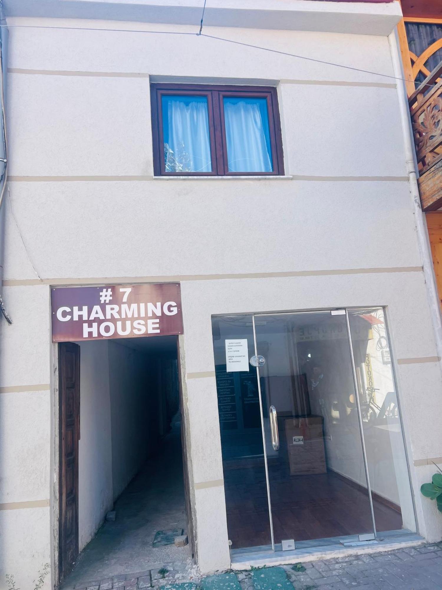 Charming House Apartment Pogradec Ngoại thất bức ảnh